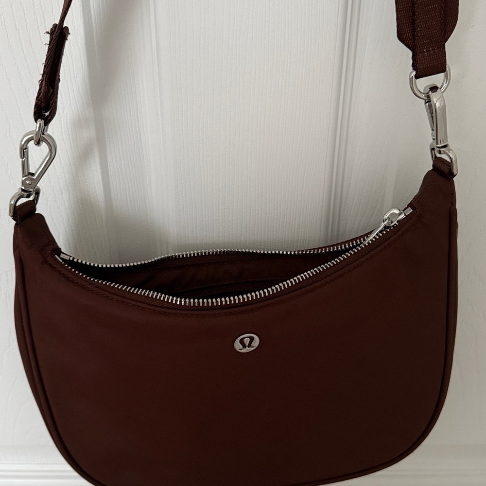 lululemon athletica Dark Brown Crossbody Bag with Adjustable Strap - Picture 6 of 6
